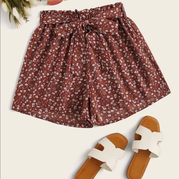 SHEIN Pants - NEW Ditsy floral paper bag waist belted shorts